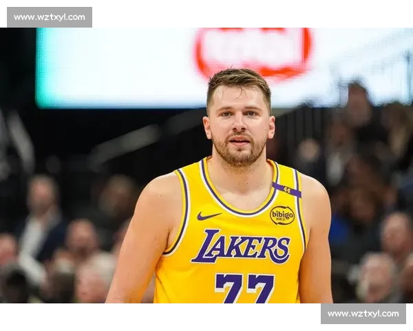 东契奇无碍破悬念！詹姆斯掌舵湖人定攻防新策